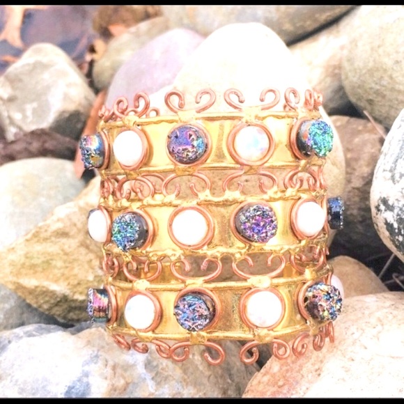 SALE🎅🏻Handmade Druzy & Moonstone Cuff Bangle - Picture 6 of 7